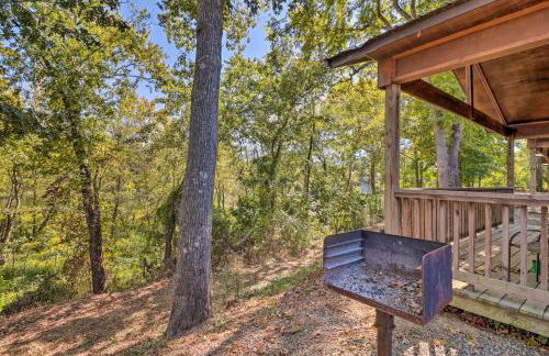 Heber Springs Cabin with Deck and River Views! - Foto 23