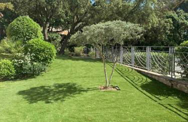 Studio en rez-de-jardin arboré avec accès piscine et clim - Foto 15