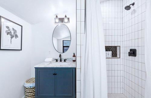 Pet-Friendly Glamping Cabin, with River Access in Ingram, Texas - Foto 24