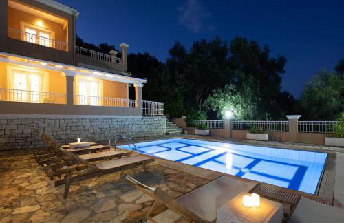 Elena Costa - Photo 39