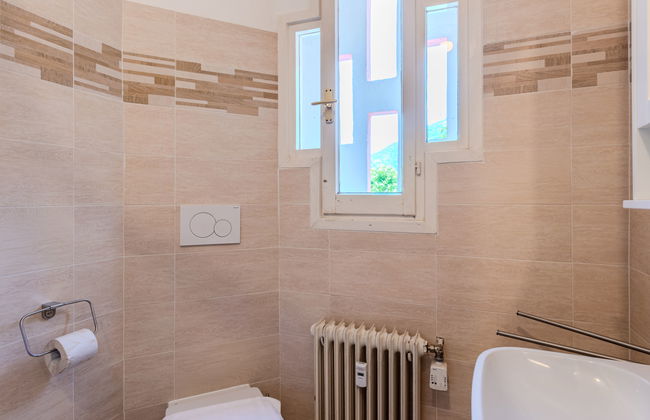 2 bedroom Apartment in Bellano with garden - Photo 22