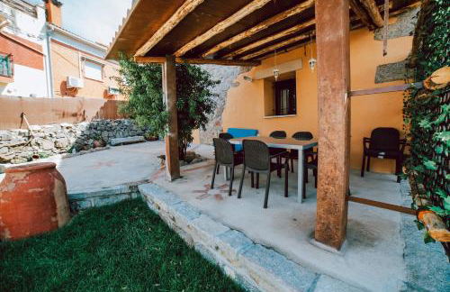 EL PATIO DE LAS TINAJAS - Photo 6