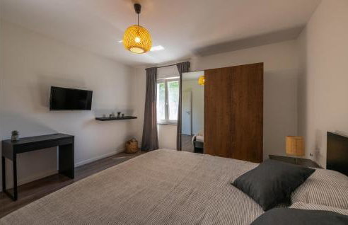 6 Bedroom Beautiful Home In Nedescina - Foto 31