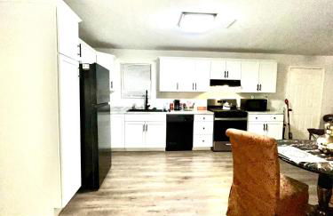 Cozy, Comfortable, and Convenient! - Foto 29