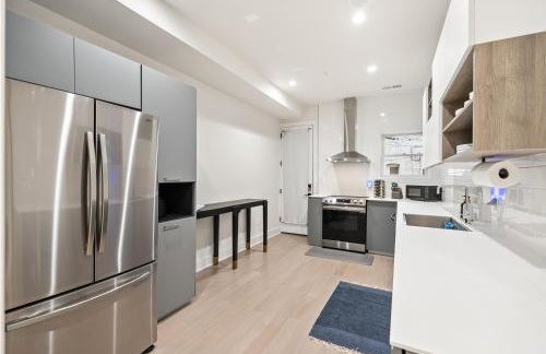 Designer 3-Bedroom Home with King Bed, Family-Friendly, Columbia Heights - Foto 29