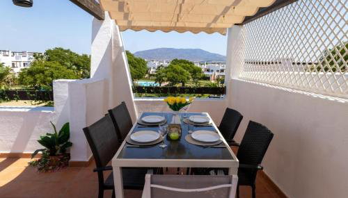 Penthouse for 4 Rooftop Terrace & Communal Pools - Photo 2