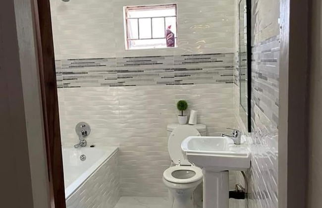 Spacious and Harmonious 2 Bedroomed Apartment - Foto 9