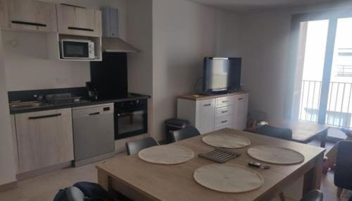 Location Vacances en Coeur de ville - Vue sur Mer - Tout confort - Foto 3