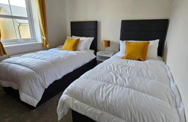 The Neal's 4 Bedroom House in Buxton Sleeps 8 - Photo 42