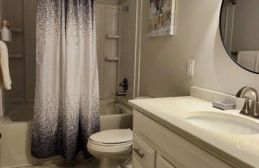 Modern and Cozy Space Near Columbus Attractions - Foto 13