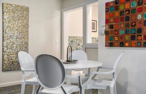 Bright & Stylish 4BR Spot - Close to Downtown Fun - Foto 12