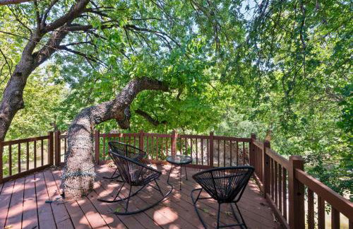 Garland Treehouse Villa: Patio Feasts & Creekside by Vacation Your way - Foto 50