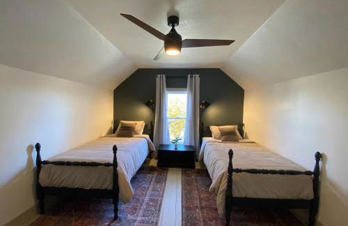 Totally renovated large family getaway! King bed - Foto 14