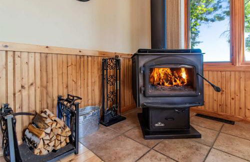 Dog Friendly Leech Lake Home w Perfect Beach Garage Boat Lift - Foto 7