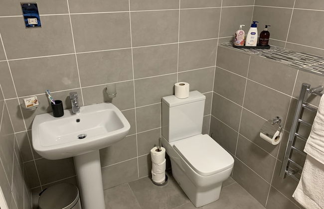 Impeccable 2-bed Apartment in Birmingham - Foto 16