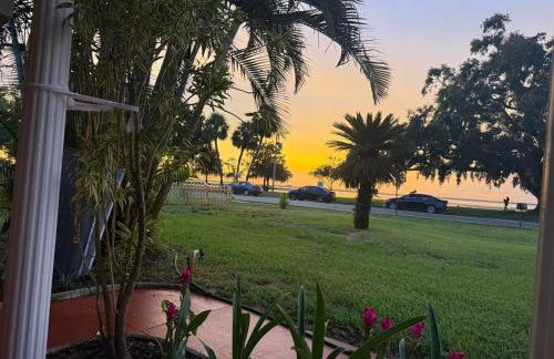 Family retreat with lake views and near Disney - Foto 58