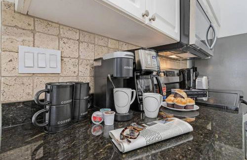 Serene Pool Home in Gated Community-Naples - Foto 21