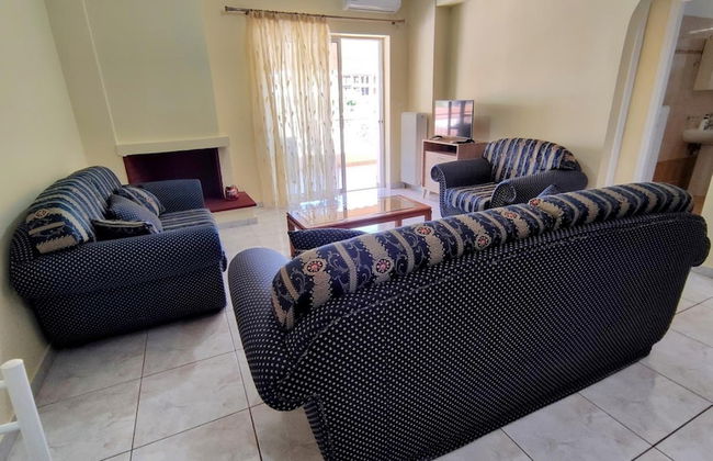 Angela s Apartment With Beautiful Balcony View - Foto 24