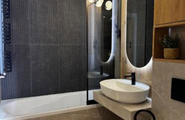 Family & Business Apartments PREMIUM No1 - 1 Bedroom with Private Jacuzzi, Balcony, Parking - Photo 71
