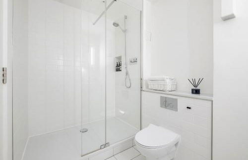 Luxury Central Mayfair Townhouse with AC 3BR 3BA - Foto 33