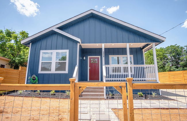 Beautiful Fenced 3BR 2BA Near Exciting Downtown - Foto 1