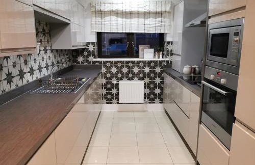 Riverside Cockatoo's Cottage Charming 3 Bed Retreat for up to 10 Guests - Foto 10