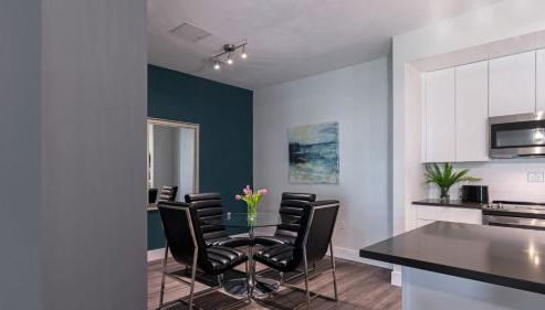 Spacious Resort style 2Bedroom 2Bath Oasis Pool Gym Desert Ridge - Foto 3