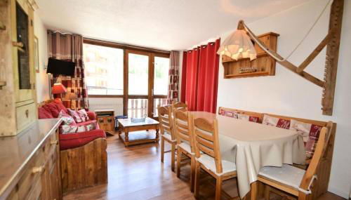 Résidence Le Serro Torre - 2/3 Pièces 6/7 pers - LE CERRO TORRE - 036CT - PLAGNE CENTRE MAE-5954 - Foto 3, furniture