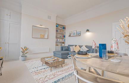 Burlington Mansions - Stunning Coastal Apartment - Photo 1