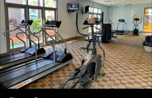 Mickey's Hideaway Condo Near Disney - Foto 28