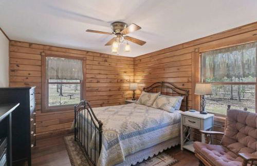 Cozy 3-Bedroom Retreat in Manistee - Foto 38