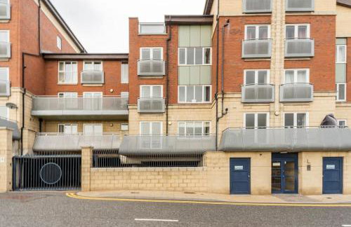 Stunning Flat by Quayside with Balcony!! - Foto 16