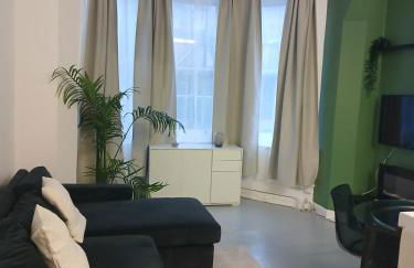 Lovely 2 bedroom Highgate Hideaway - Photo 1