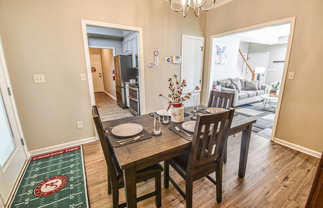 The Crimson Retreat Only 5 Miles to the Stadium BBQ Coffee Games - Foto 10