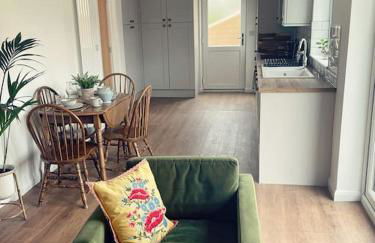 Living Like a Local at Dotties - Foto 36