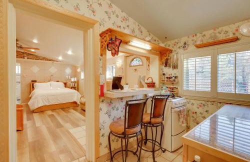 Close to Midtown! Cozy Reno River Cottage - Foto 11