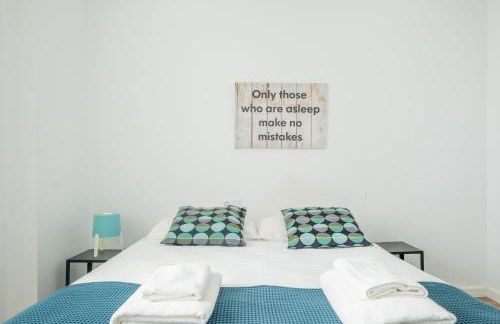 Modern, Stylish Apartment with balcony - Photo 33