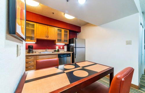 Metro Extended Stays Phoenix - Photo 31