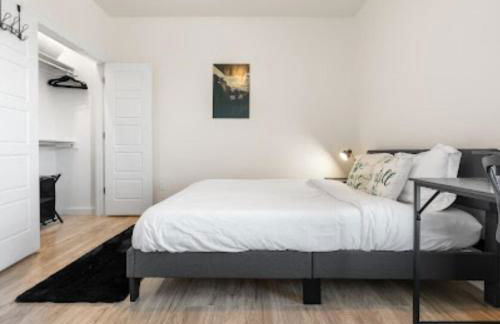 The WorkNest Stylish Stay w Desk & Fast Wi-Fi - Foto 22