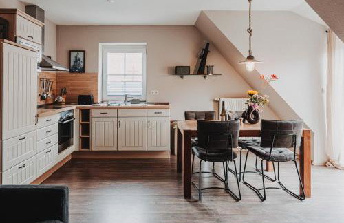 Skippers Inn - Photo 9