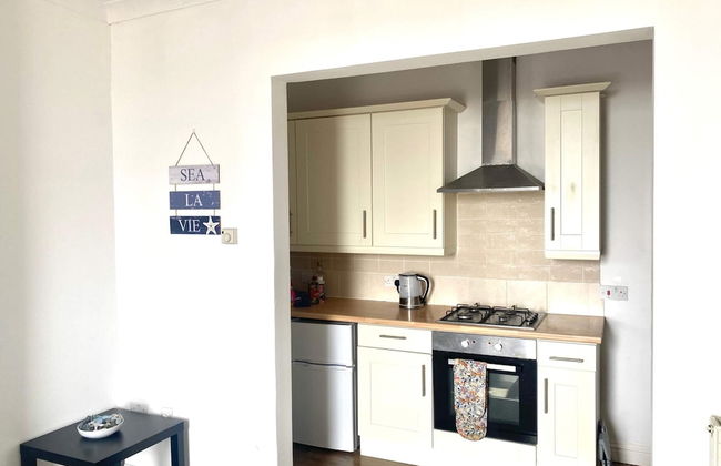 Beachfront Bolthole With Seaview in Idyllic Hythe - Foto 3