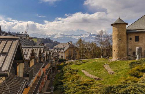 Chateau - Charming Apartment in the city Center with 3 bedrooms - By Cozee Rentals - Foto 49