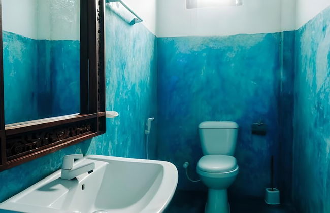 Dolphin Bay Cabana Resort - Photo 8