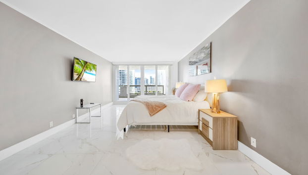 Spacious One Bedroom Centrally Located - Foto 2, Camera