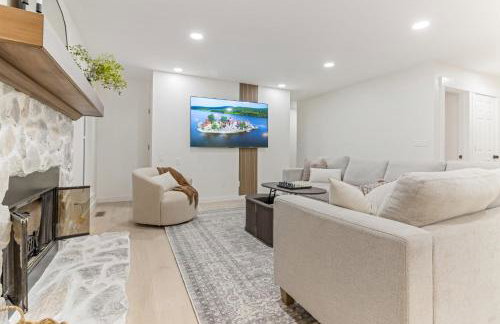 Sleeps 12 | 2 Kings w/ Ping-Pong, Gym, Arcade, BBQ - Foto 7