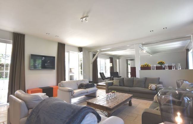 Luxury Villa in Sint-Idesbald with Hot Tub - Photo 33