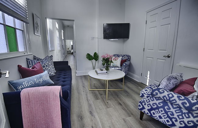 Best Location! 4 BR! Next to French QT by YouRent - Foto 8