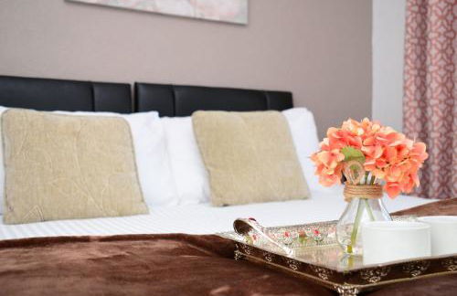 SM Dreams Unlimited Serviced Accommodation- Stanwell-Staines-Heathrow - Foto 33