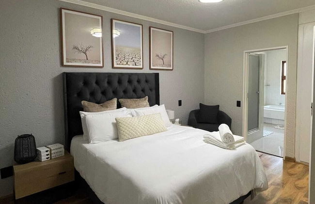 3 Bedroom Apartment in the Heart of Sandton - Photo 4