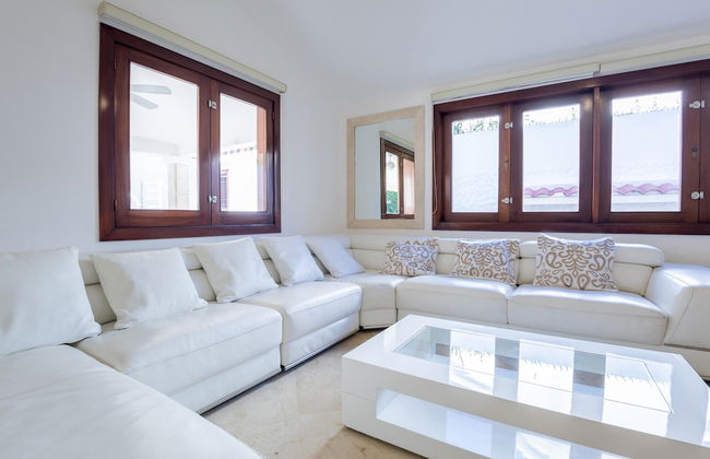 Beachfront 7BR Villa With Pool Maid Los Corales - Foto 71